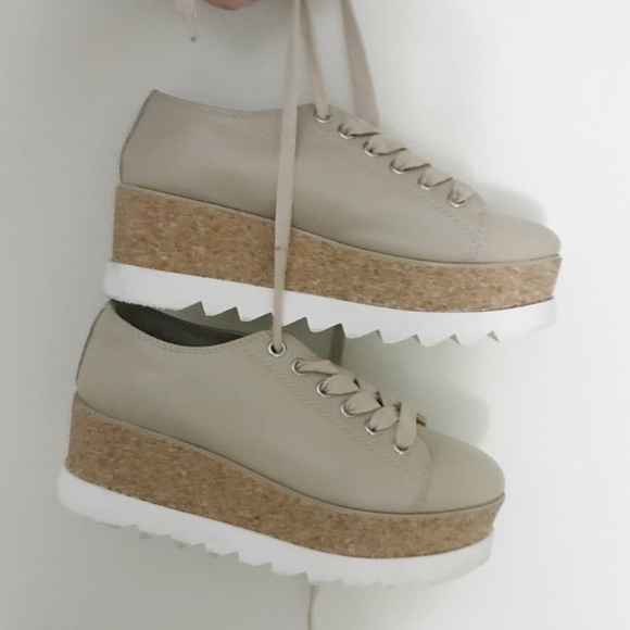 Steve Madden Shoes - New lightly worn beige platform sneakers!